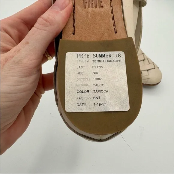 NEW FRYE Terri Huaraches in Tapioca White Leather Woven Loafers Women’s 6-6.5 - Picture 6 of 8